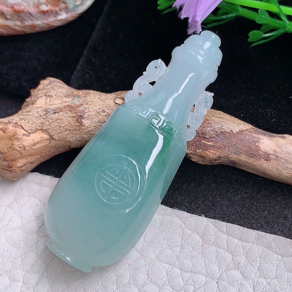 Lz实拍53*19.8*12.6缅甸翡翠冰飘花怀古雕平平安安玉吊坠