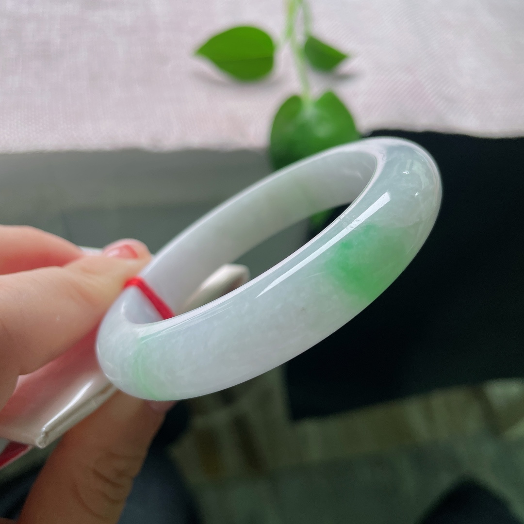 白底青正圈，水头好，种老，干干净净，佩戴，皮纹，ss53823a