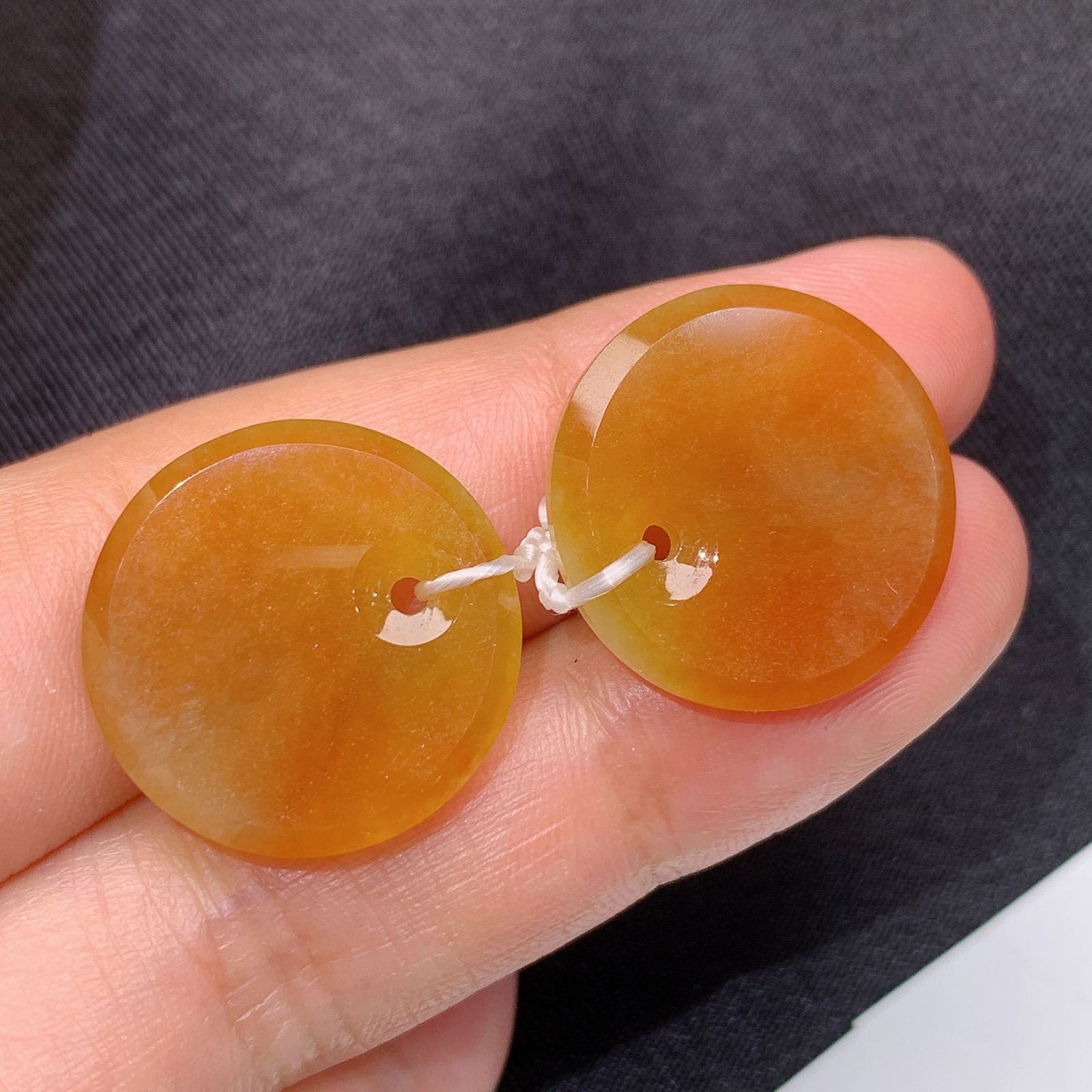 冰黄翡圆牌一对，镶嵌佳品，冰润鲜艳，种水足，Fuy 尺寸19.5*2.8