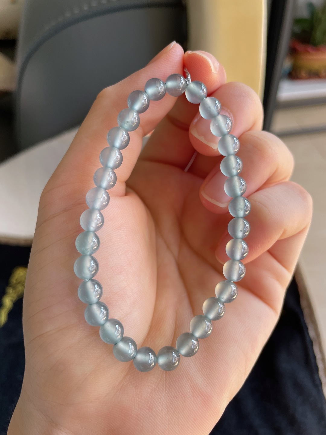 天然翡翠A货，冰种天空蓝手串，尺寸：5.8mm。【编3352】