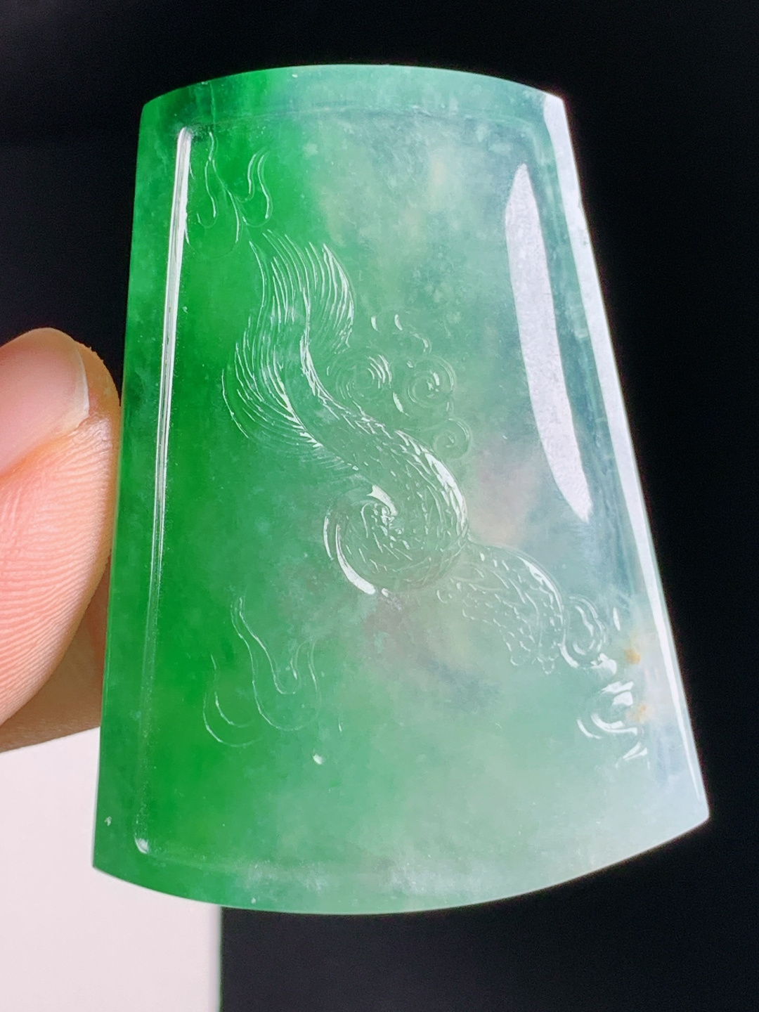 ️  阳绿龙牌，种水冰润阳绿俏色，雕工霸气寓意龙腾盛世