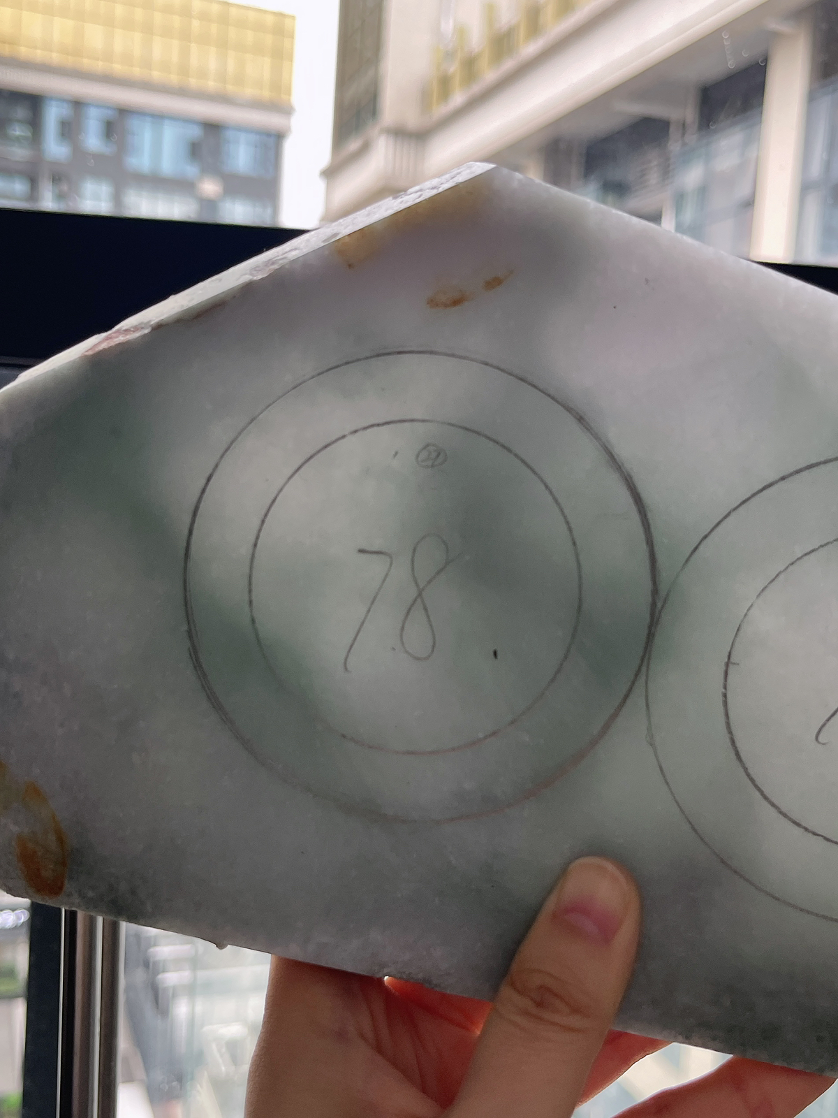 翡翠板料，⭕️正圈最大做62，圆条最大做58