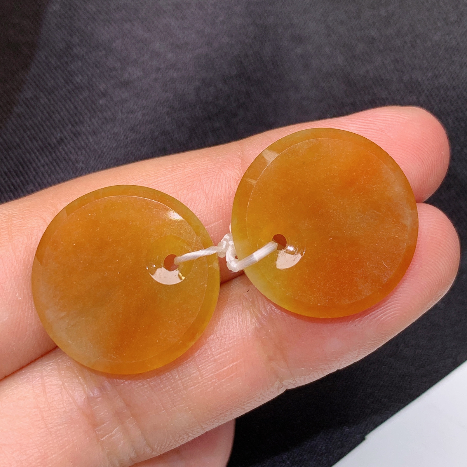 冰黄翡圆牌一对，镶嵌佳品，冰润鲜艳，种水足，Fuy 尺寸19.5*2.8