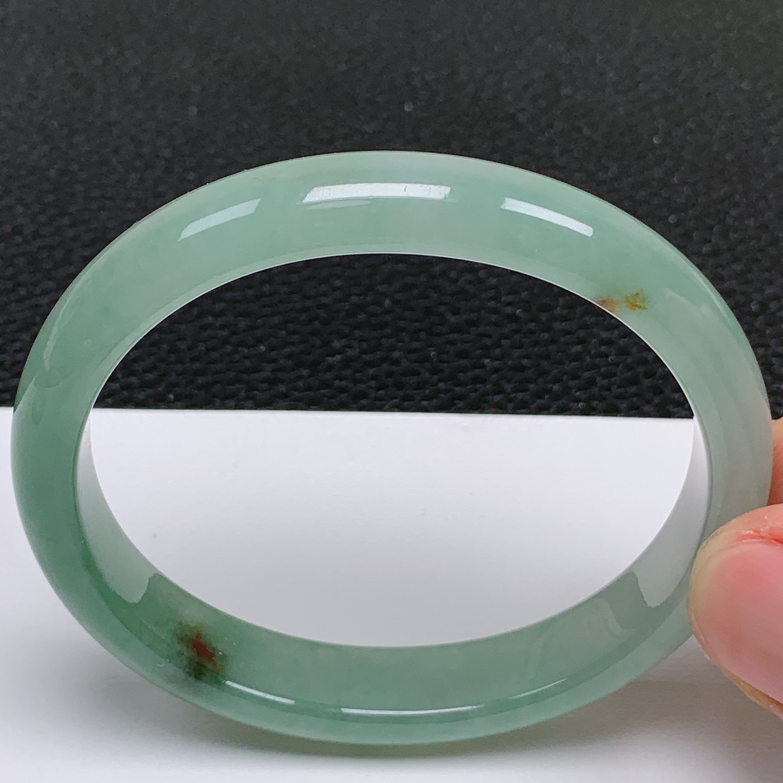 天然翡翠老坑冰润满绿贵妃手镯 尺寸55.2*49.2*11*6.6mm