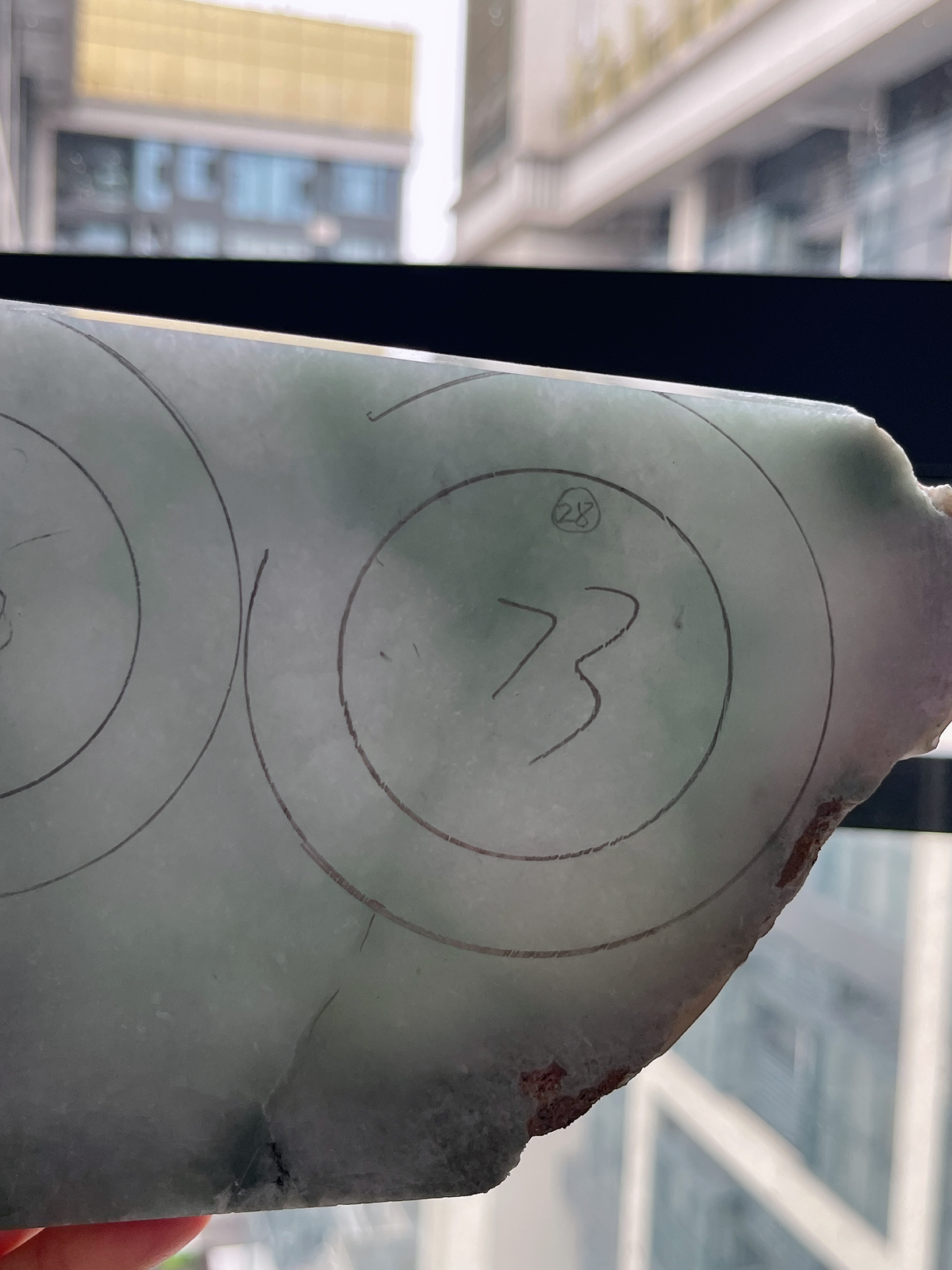 翡翠板料，⭕️正圈最大做57，圆条最大做53