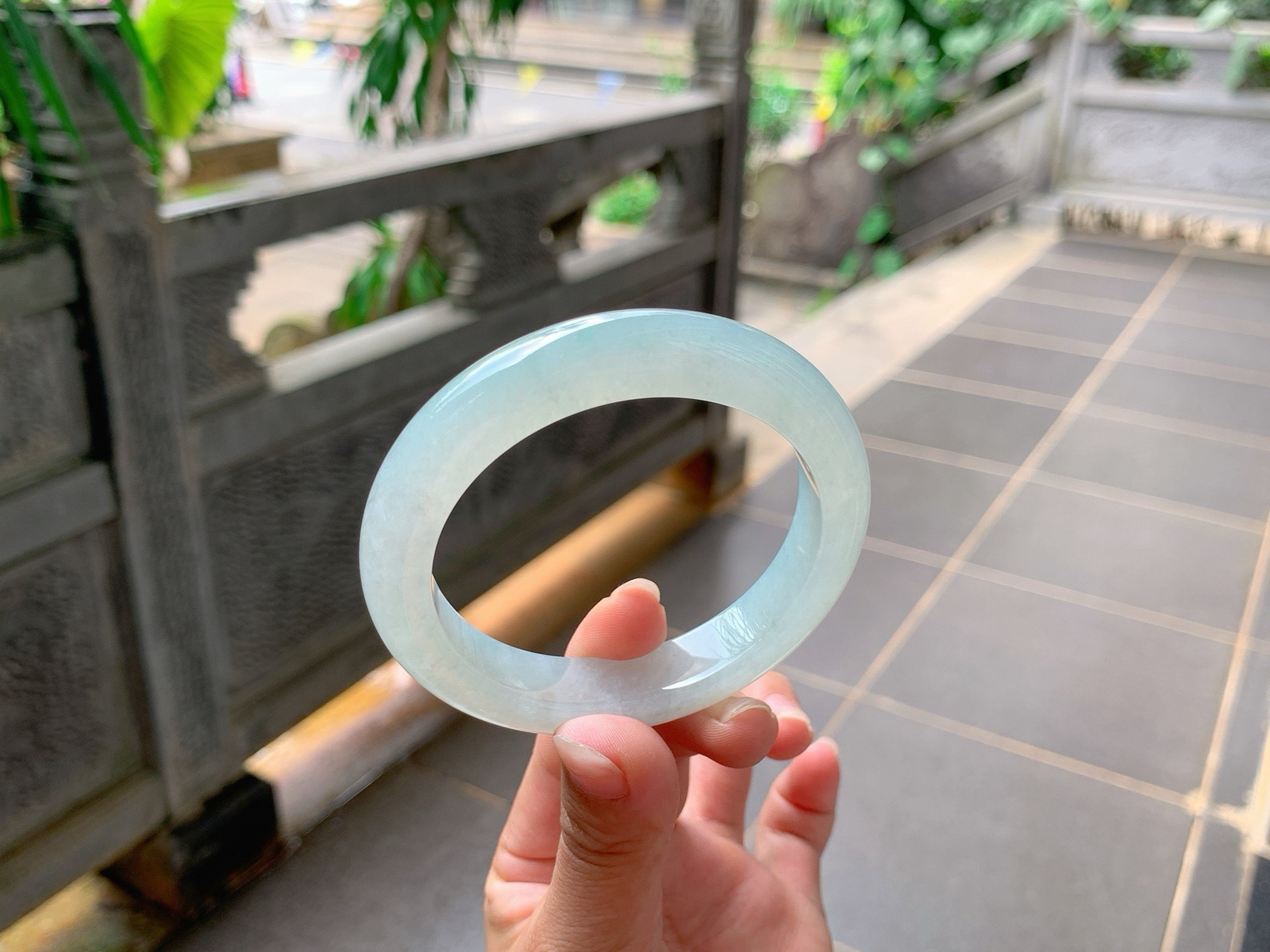 ｜56圈口
底妆色系淡淡的，清清甜甜的感觉，清雅水水润润