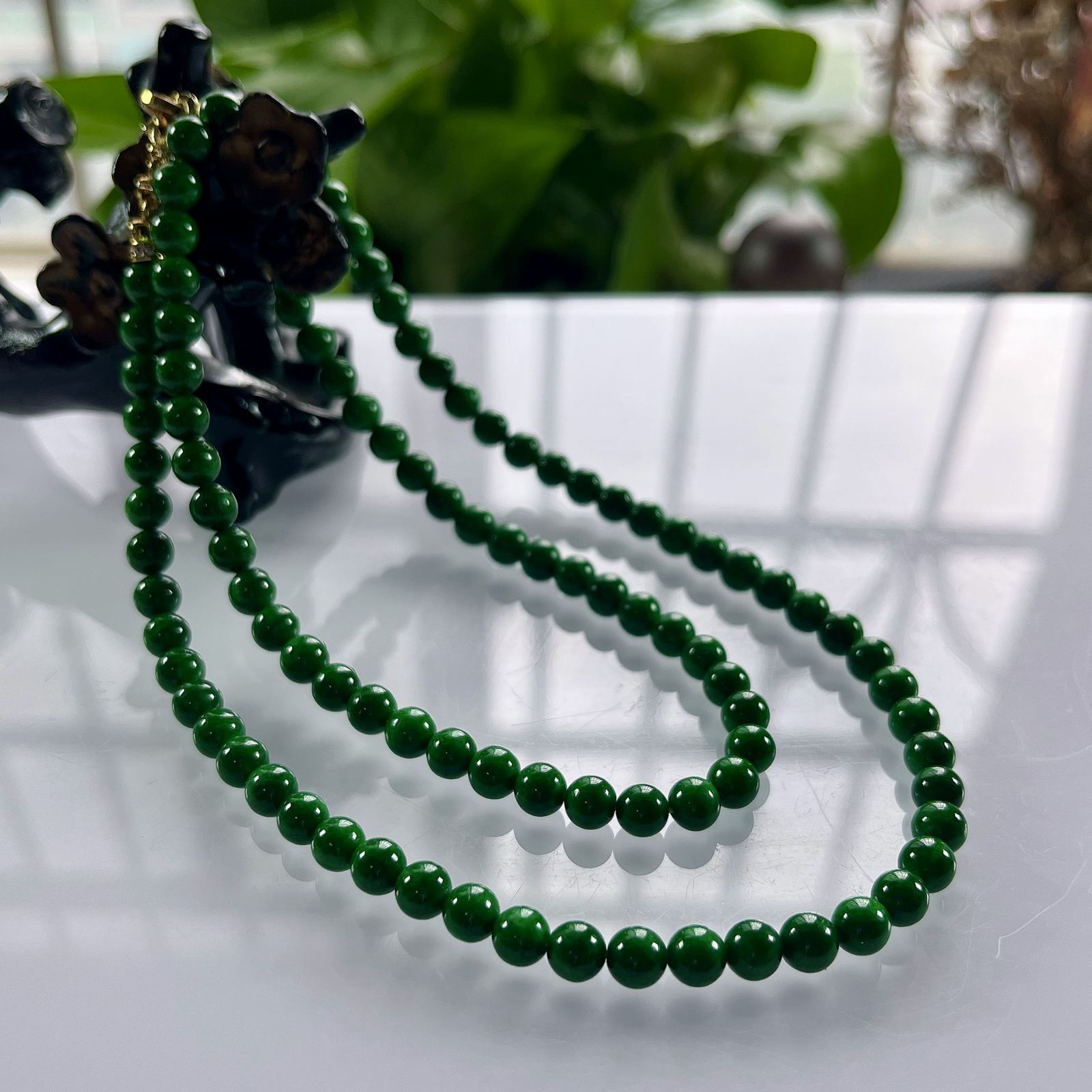 缅甸天然翡翠A货，卡5.7水润满绿辣绿圆珠项链，尺寸：5.7mm/100颗，长度600mm，重量：34.05g