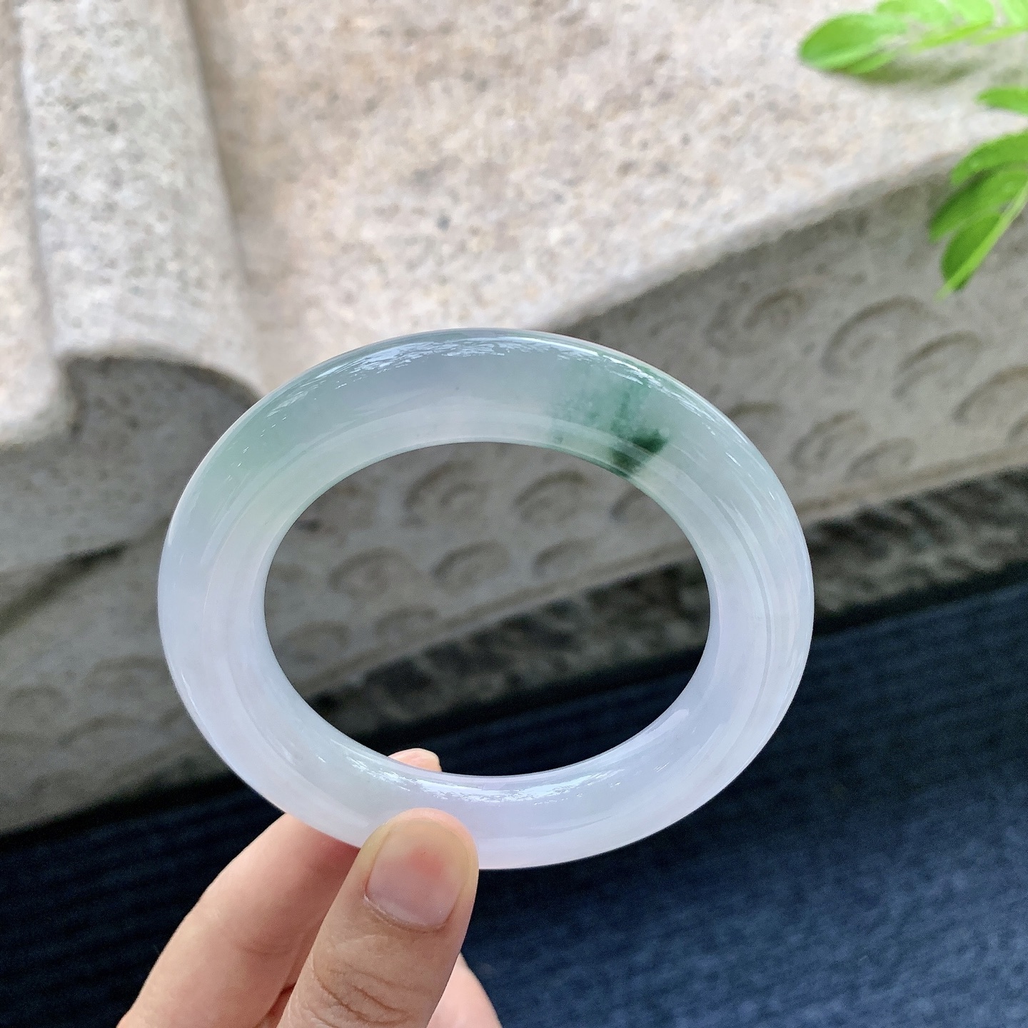 正圈 58 59【圈口】58/12.5/12.7【编码】Q5061627【描述】糯冰椿彩，水润，种老，无裂