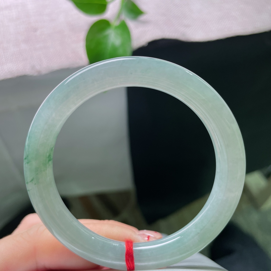 飘花圆条，水润细腻，悠悠的云里有淡淡的诗，贵气，无裂，ss53078a