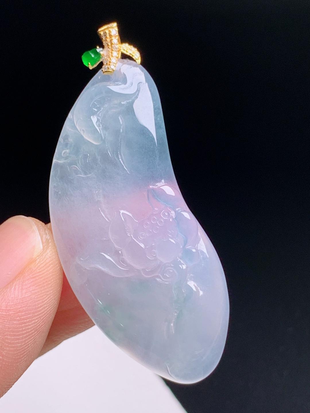 ️ 随形荷花吊坠，起光冰透意境清雅，18K金伴绿蛋设计独特 0806