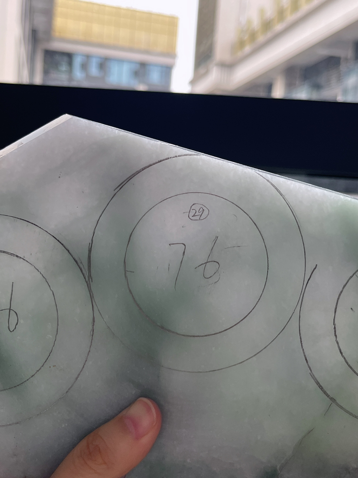 翡翠板料，⭕️正圈最大做60，圆条最大做56