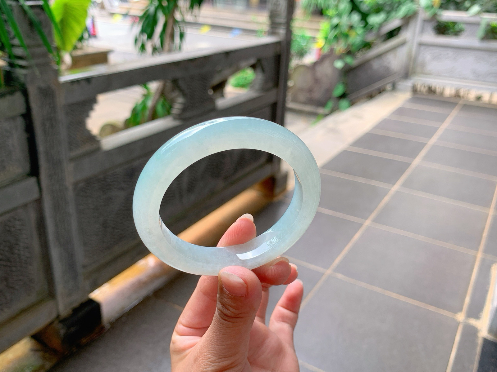 ｜56圈口
底妆色系淡淡的，清清甜甜的感觉，清雅水水润润