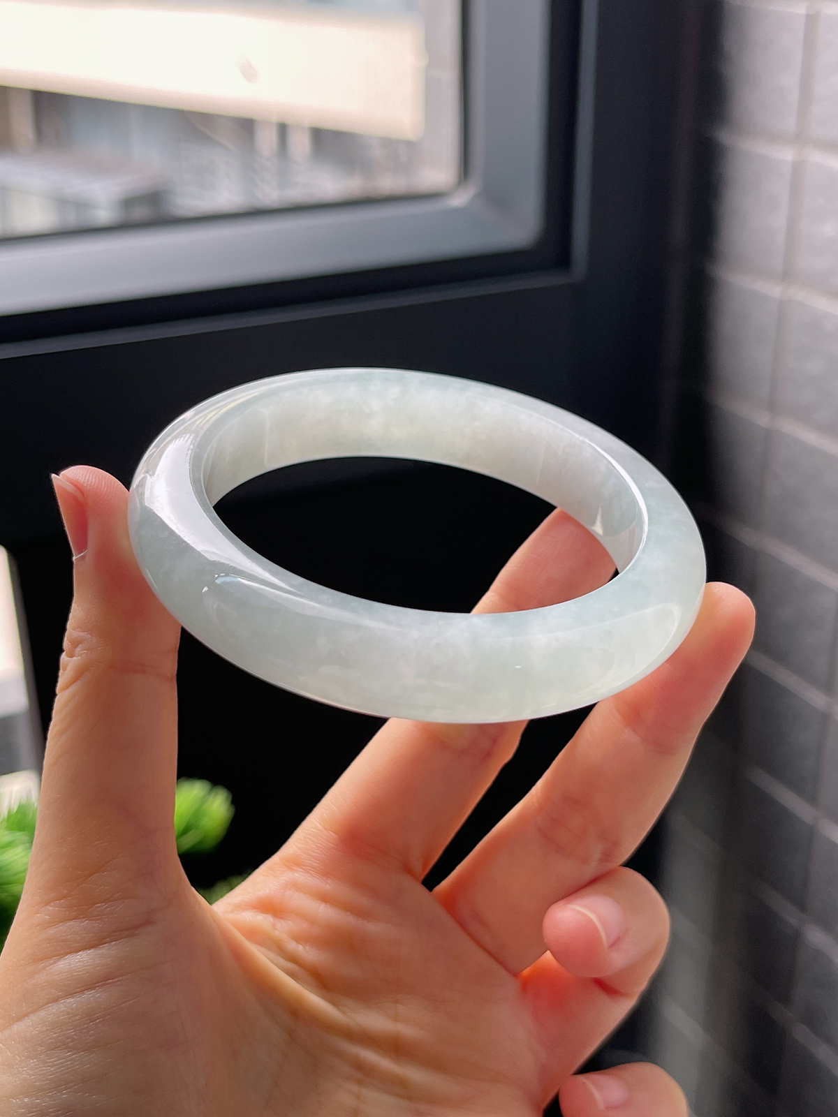 圈口56.2，冰糯浅绿翡翠正圈手镯
