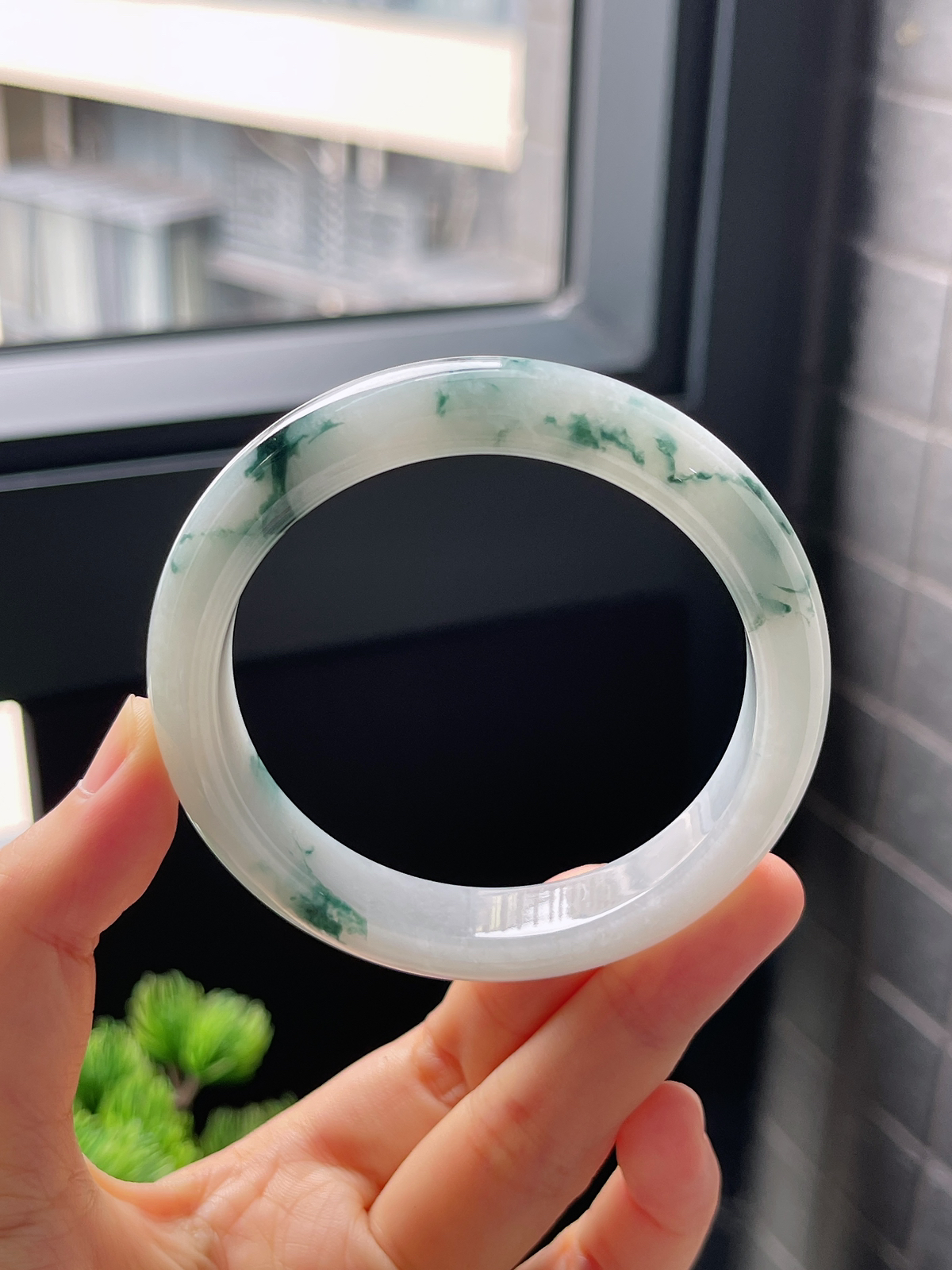 圈口56.5，冰糯飘花翡翠正圈手镯