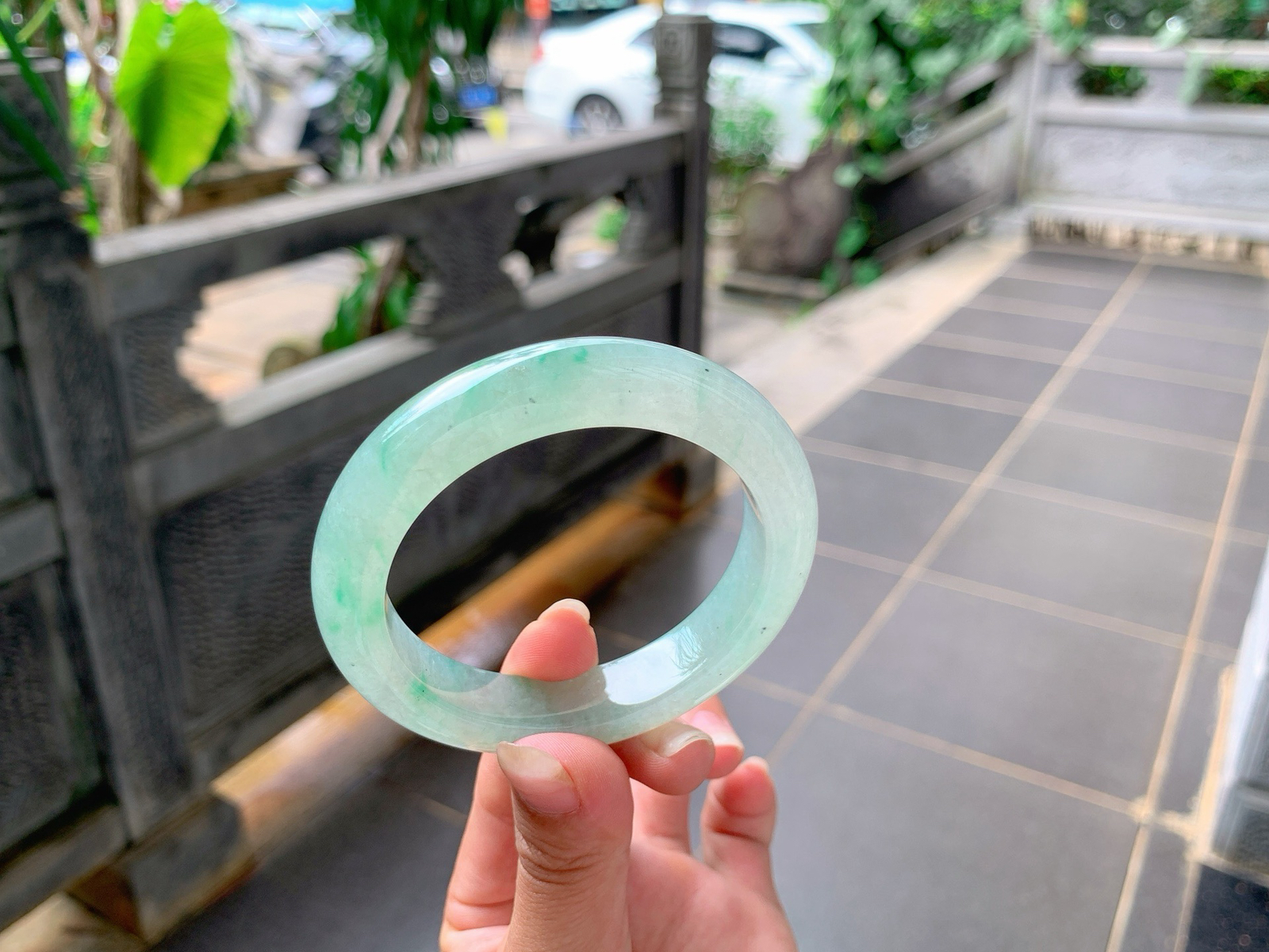 🪻｜53圈口
冰飘绿花，特别的清爽，种老冰透，像果冻一样，超精致，