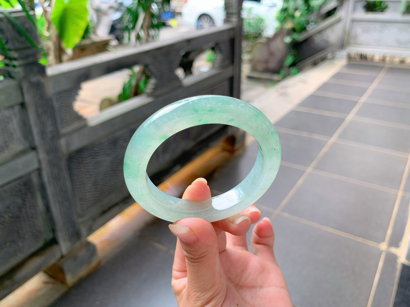 🪻｜53圈口
冰飘绿花，特别的清爽，种老冰透，像果冻一样，超精致，