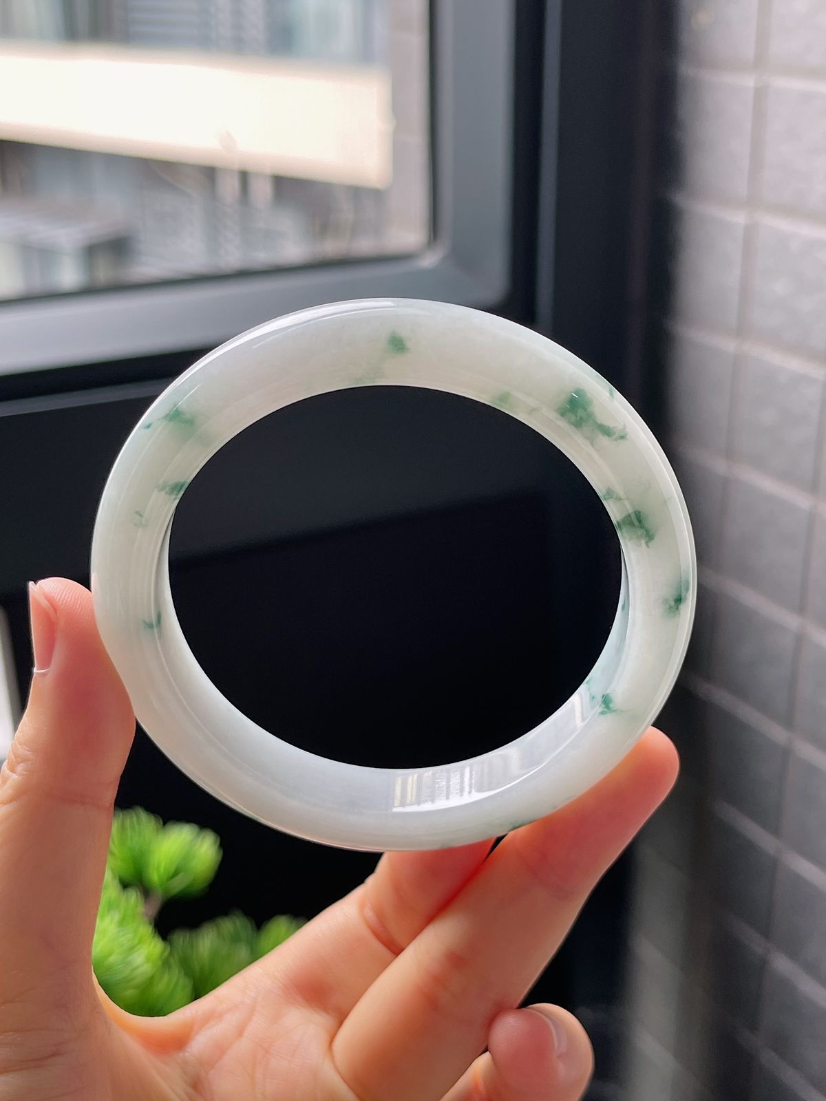 圈口58.5，冰糯飘花翡翠正圈手镯