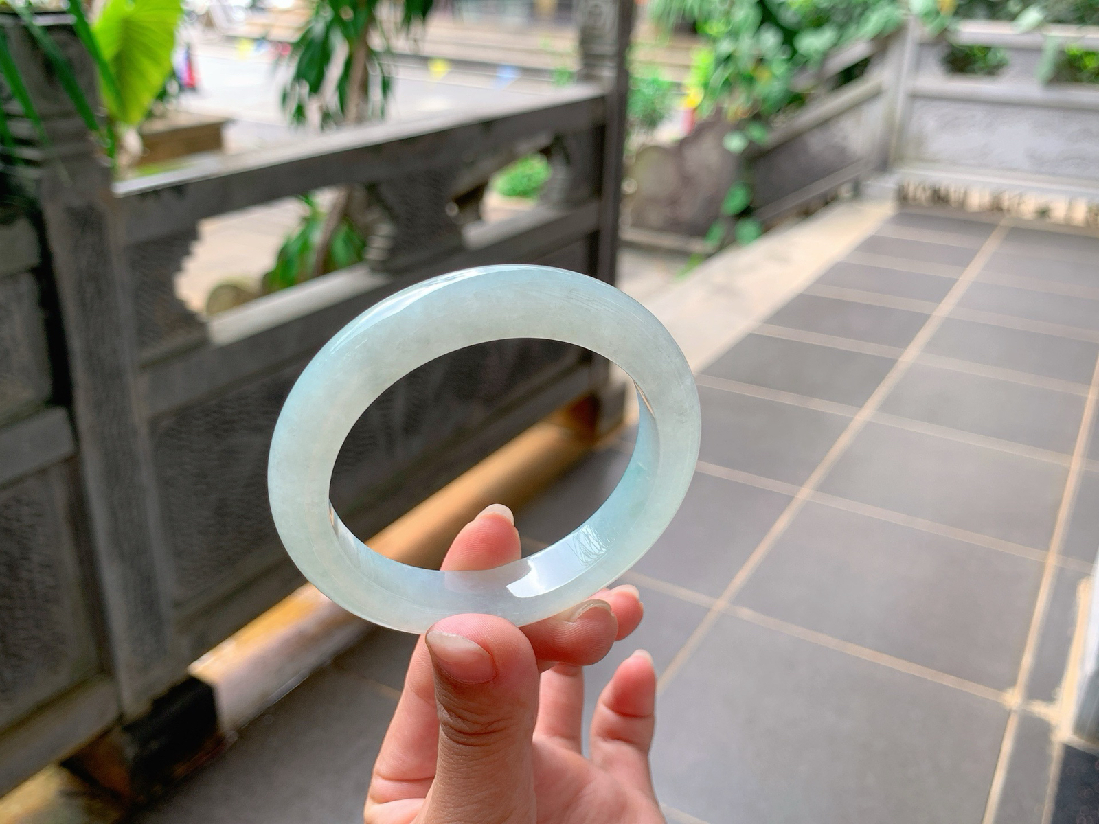 ｜56圈口
底妆色系淡淡的，清清甜甜的感觉，清雅水水润润