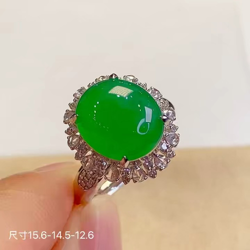 18k金+钻玻璃种阳绿蛋面戒指，饱满大气上档次，无裂，15.6-14.5-12.6