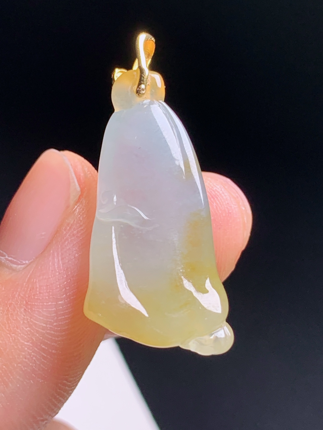 冰黄翡莲蓬吊坠，俏色巧雕胶感十足，18K金伴绿蛋多子多福