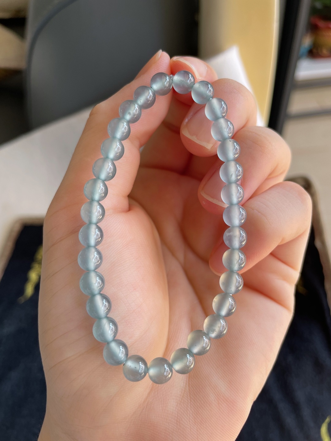 天然翡翠A货，冰种天空蓝手串，尺寸：5.8mm。【编3352】