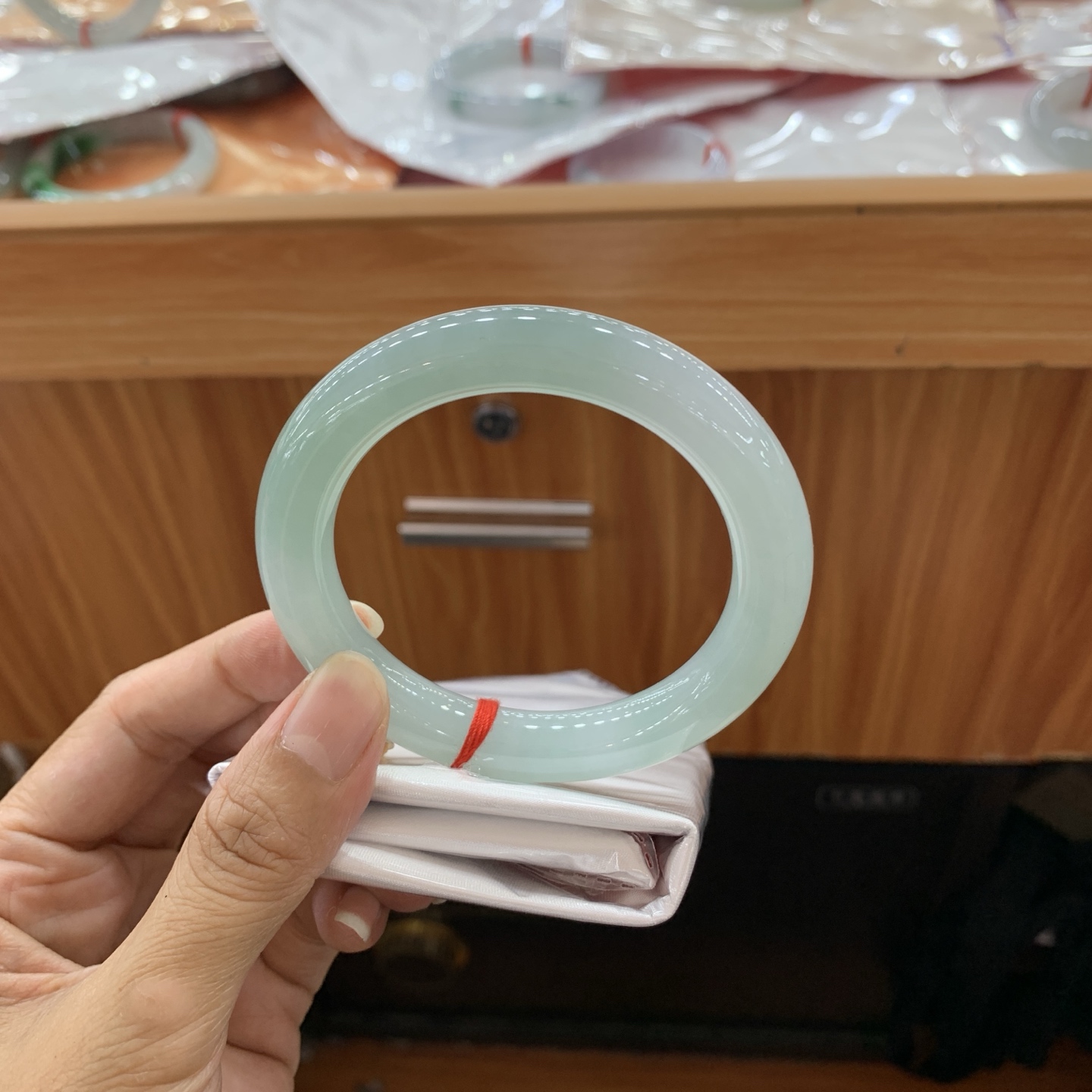 061522GX 湖水绿圆条翡翠手镯 57.5-10.8-10.8