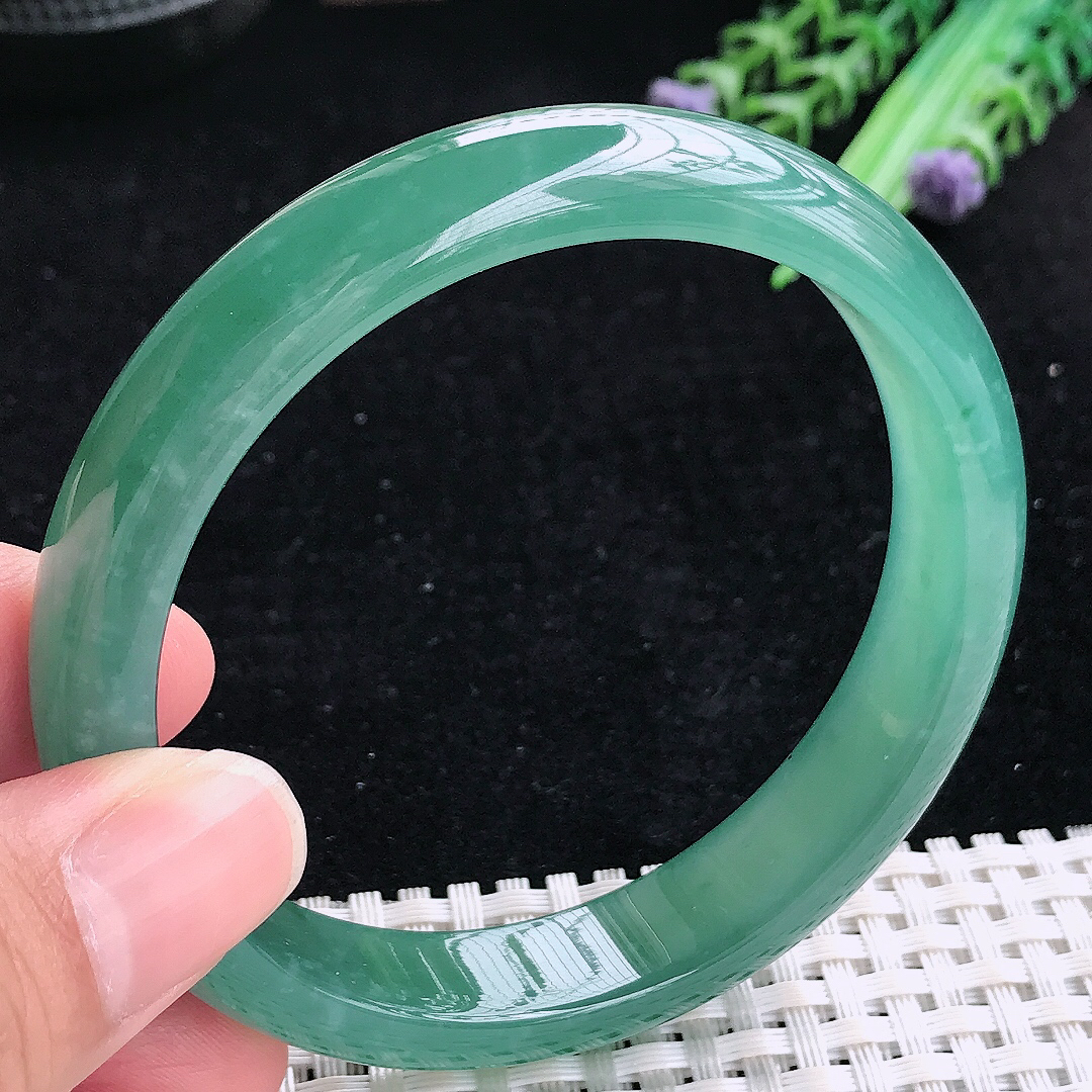实拍A货翡翠60/12.4/7.4老坑冰润起胶满色天空蓝手镯平安镯翡翠玉镯美人镯