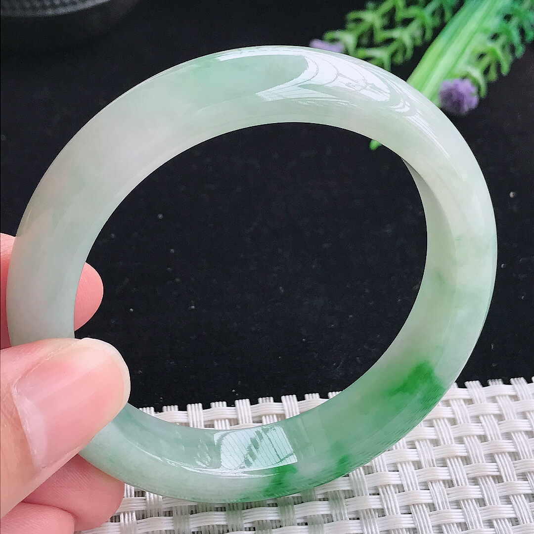 实拍A货翡翠55.5/12.6/8.5老坑冰润飘阳绿宽边手镯平安镯翡翠玉镯美人镯
