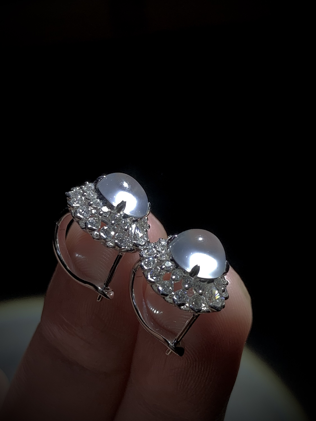 精品蛋面耳拍耳钉，
裸石7.2-7.2-4.5mm，
整体13.8-12-16.3mm，4.23g，