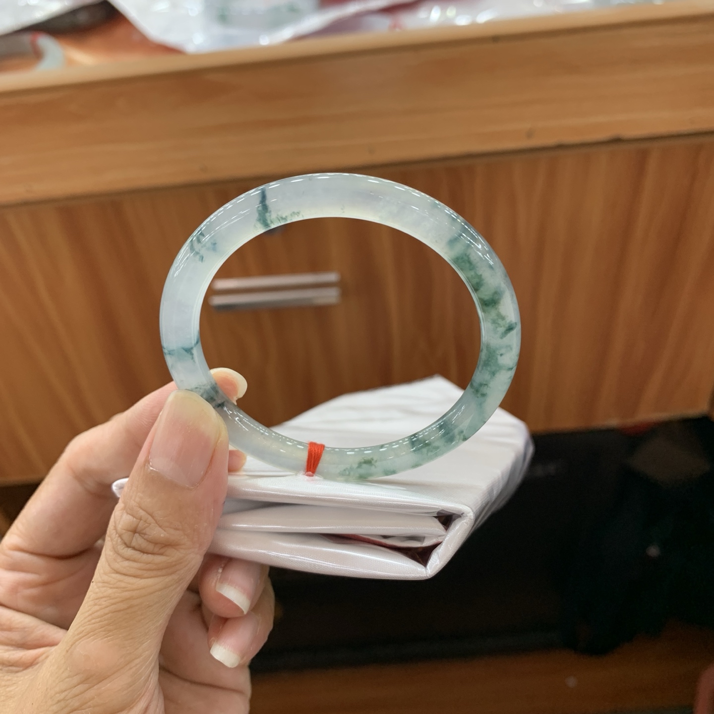 冰飘花小圆条翡翠手镯 52.2-5.4-7
