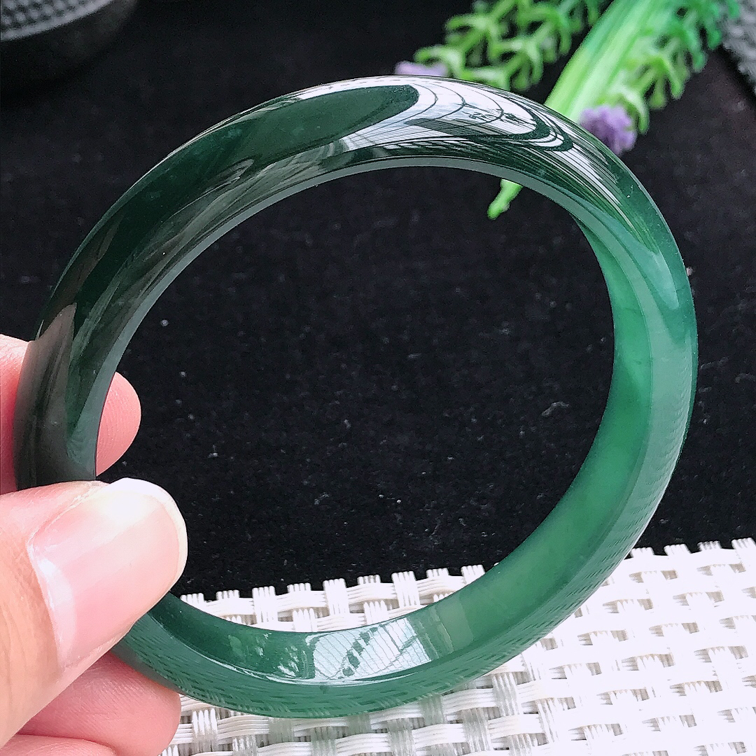 实拍A货翡翠56.5/9.9/7老坑冰润满色油绿手镯平安镯翡翠玉镯美人镯