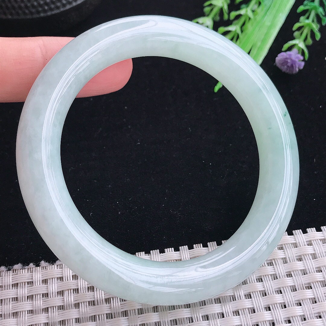 实拍A货翡翠56.5/10.8/10.6老坑冰润起胶飘花圆条手镯平安镯翡翠玉镯美人镯