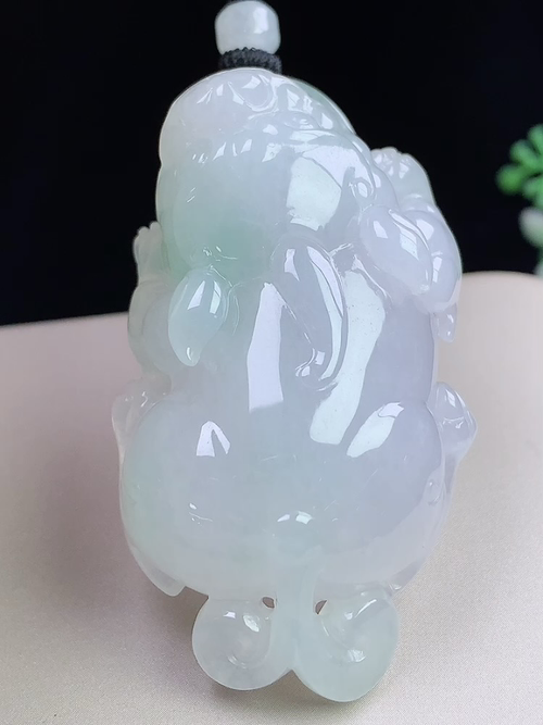 貔貅，无裂，尺寸56.6*32.2*15.6mm，L16mzt