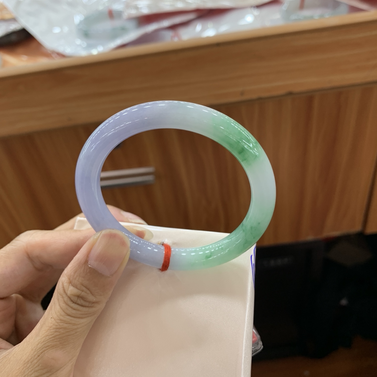061527GX 春彩小圆条翡翠手镯 53-8.7-8