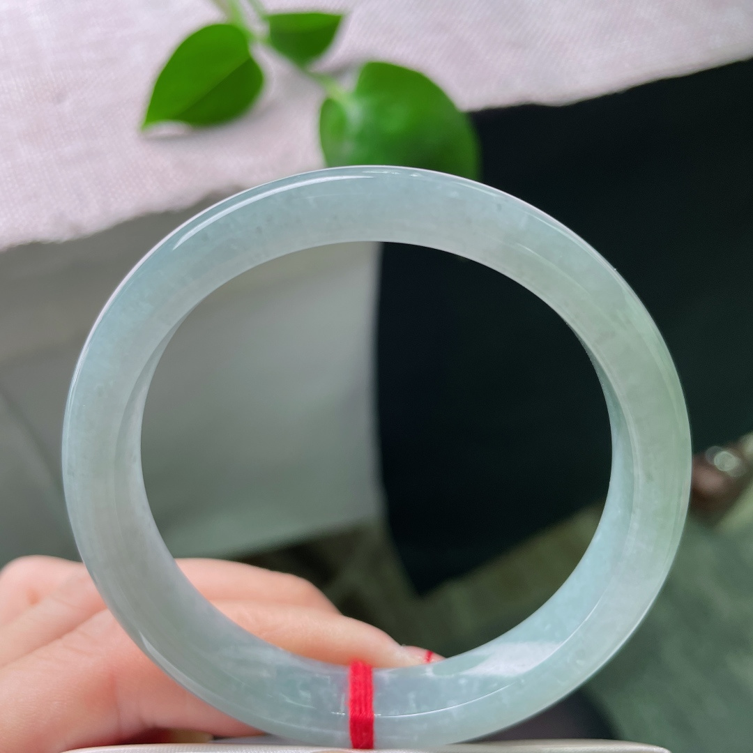 55.8/10.8/7.3蓝底正圈，窄条，水润细腻，种老水足，秀丽倾心，无裂，ss54177a