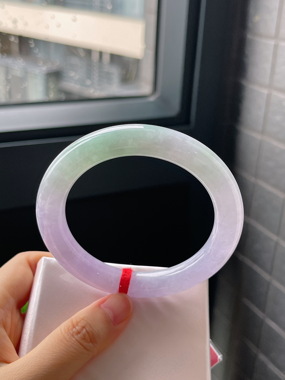 圈口58.4，冰糯春带彩有种水翡翠圆条手镯