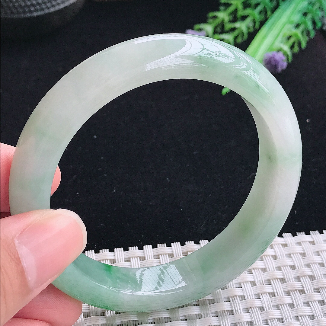 实拍A货翡翠55.5/12.6/8.5老坑冰润飘阳绿宽边手镯平安镯翡翠玉镯美人镯