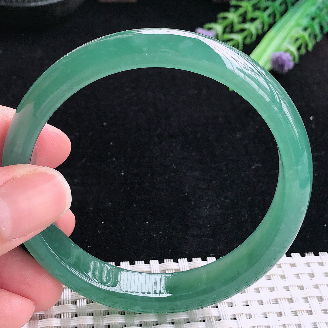 实拍A货翡翠60/12.4/7.4老坑冰润起胶满色天空蓝手镯平安镯翡翠玉镯美人镯