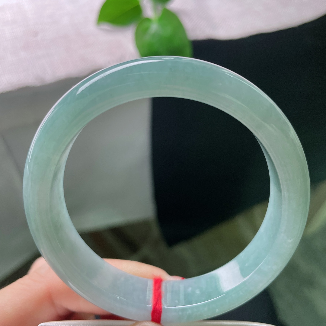 蓝底正圈，水润细腻，海蓝之谜，贵气，温柔大方，有棉线，ss54180a