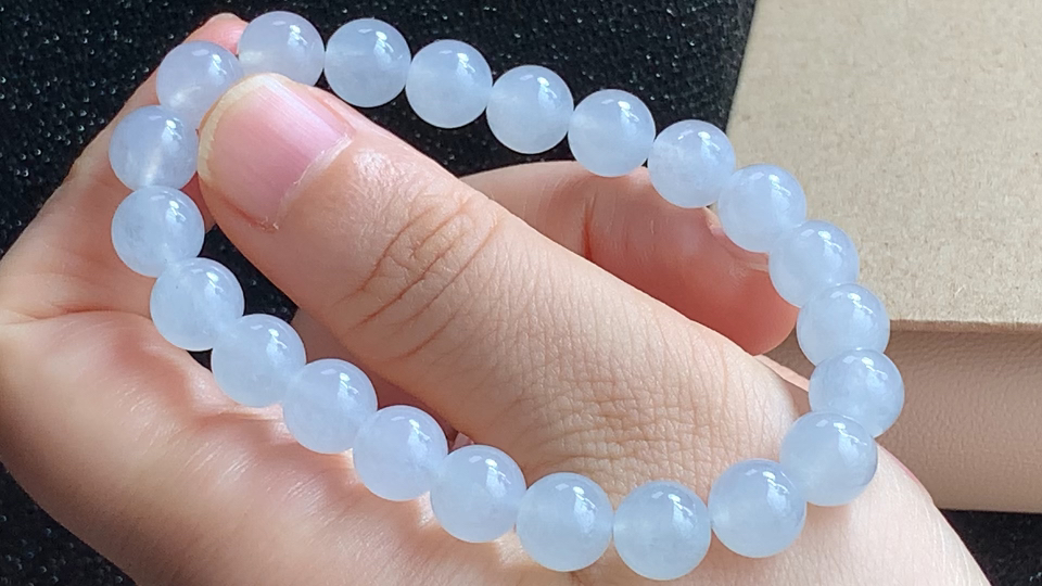 白冰手串，尺寸取一8.3mm，包A附证书2248
