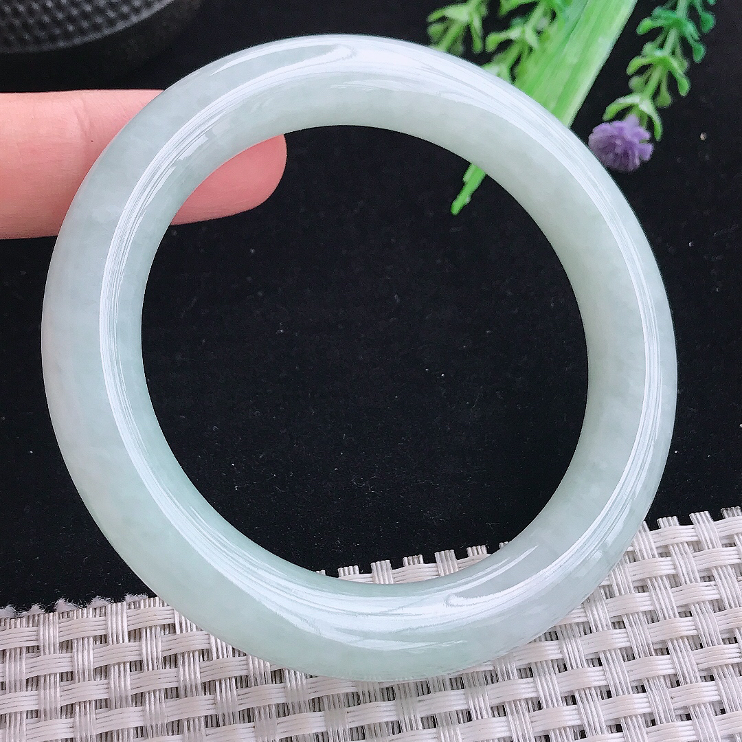 实拍A货翡翠56.5/10.8/10.6老坑冰润起胶飘花圆条手镯平安镯翡翠玉镯美人镯