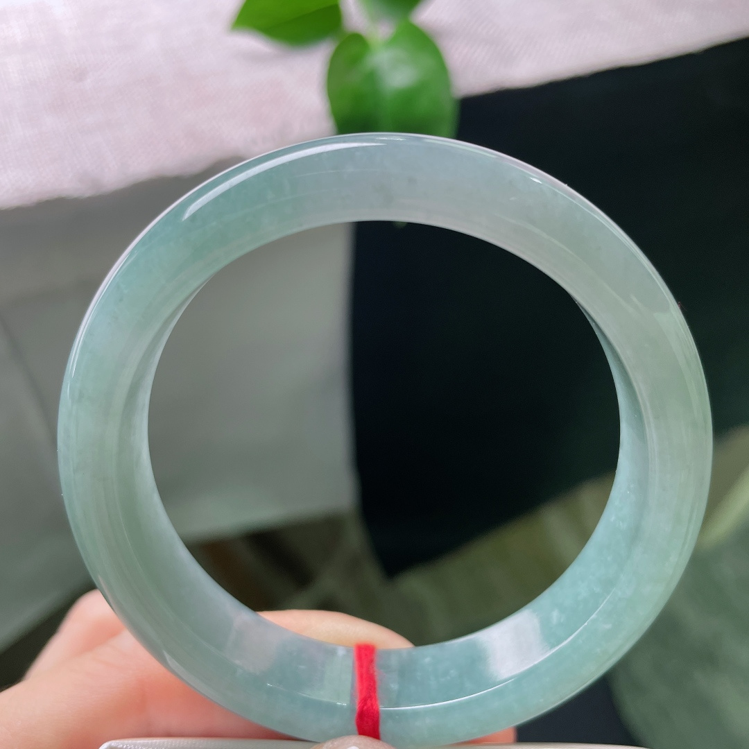 蓝底正圈，水润细腻，海蓝之谜，贵气，温柔大方，有棉线，ss54180a