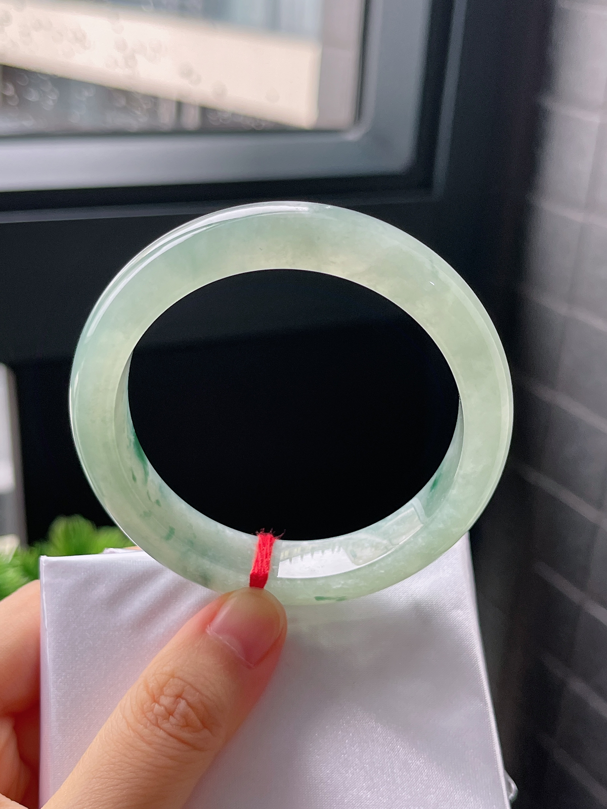 圈口55，冰糯飘花翡翠手镯