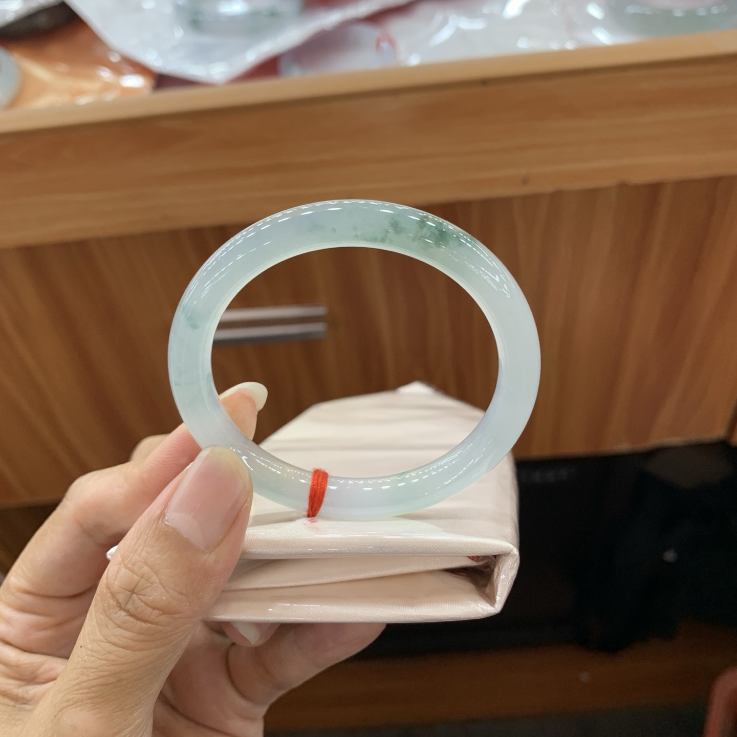 飘花小圆条翡翠手镯 51.4-8-7.3