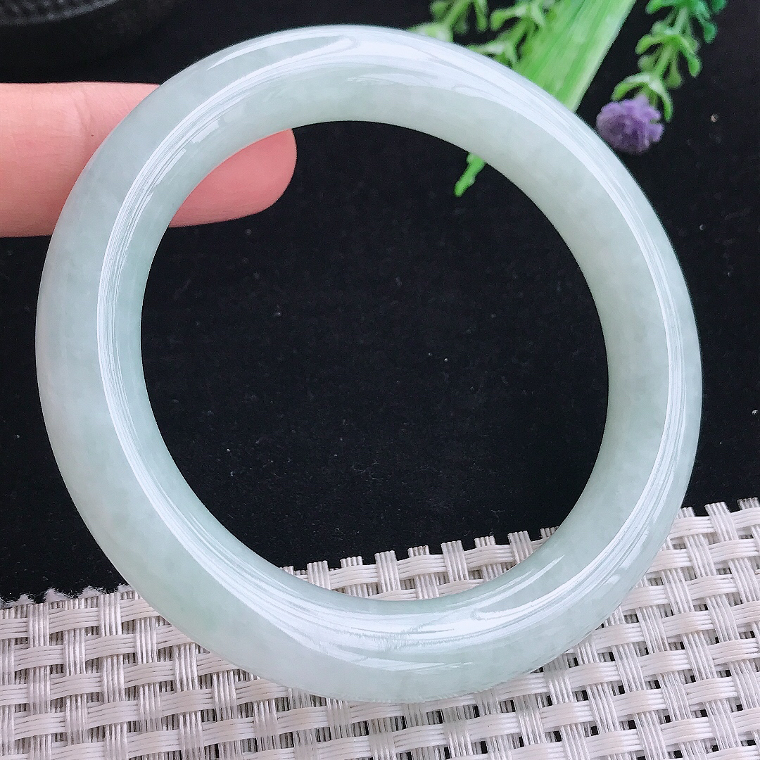 实拍A货翡翠56.5/10.8/10.6老坑冰润起胶飘花圆条手镯平安镯翡翠玉镯美人镯