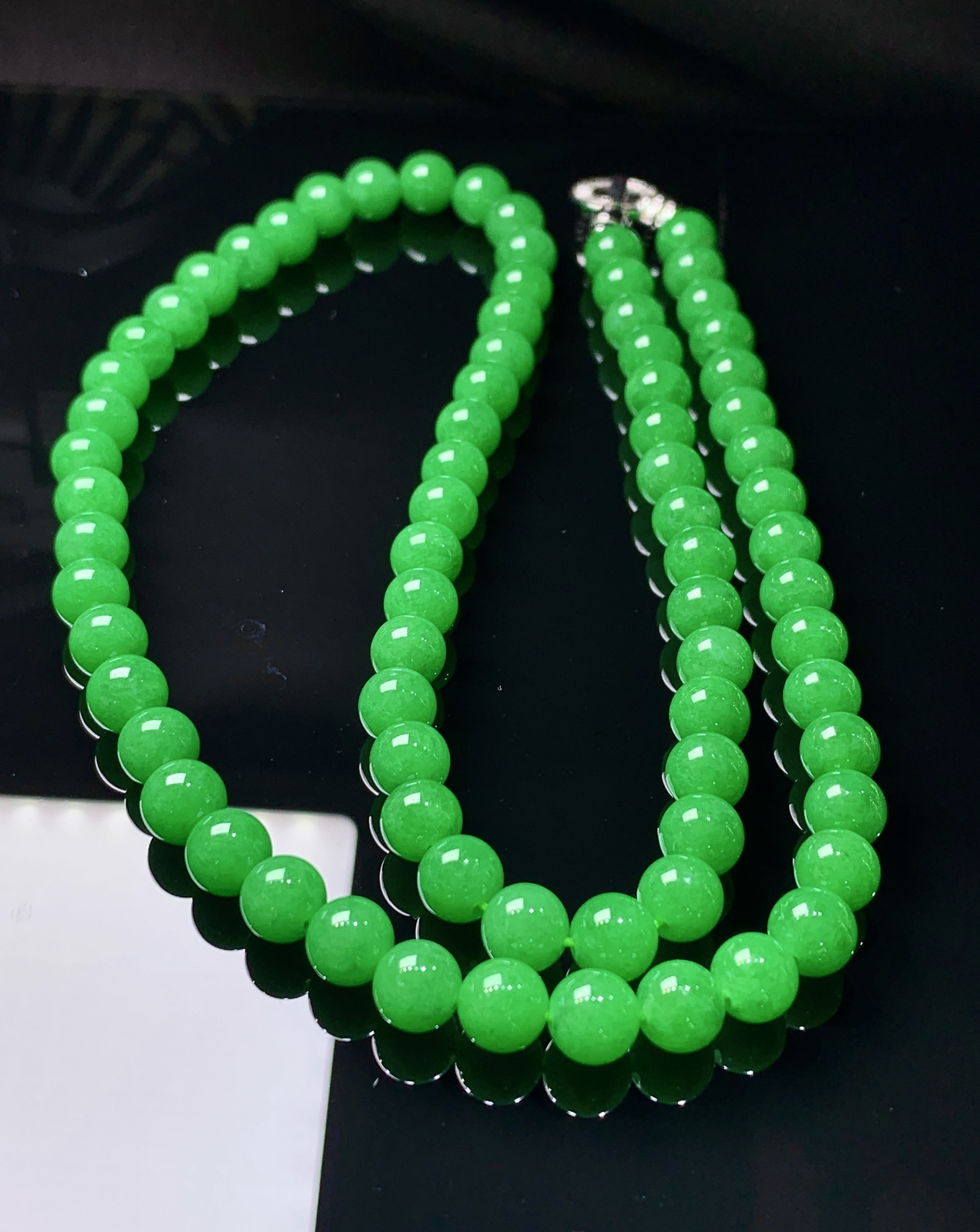 阳绿圆珠项链，冰润色阳，玉质细腻，种水足，Xl02 尺寸7.6