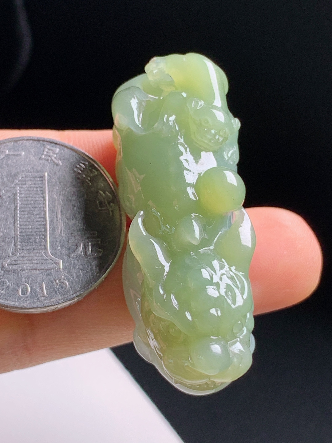 黄翡貔貅，立体满工雕刻饱满油润，吞金守财寓意，手感温润随身好物
