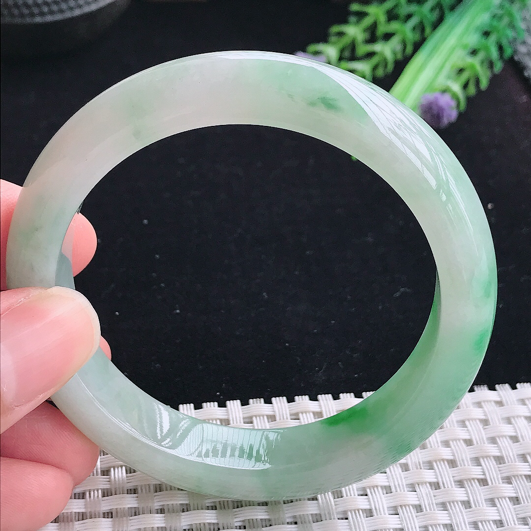 实拍A货翡翠55.5/12.6/8.5老坑冰润飘阳绿宽边手镯平安镯翡翠玉镯美人镯