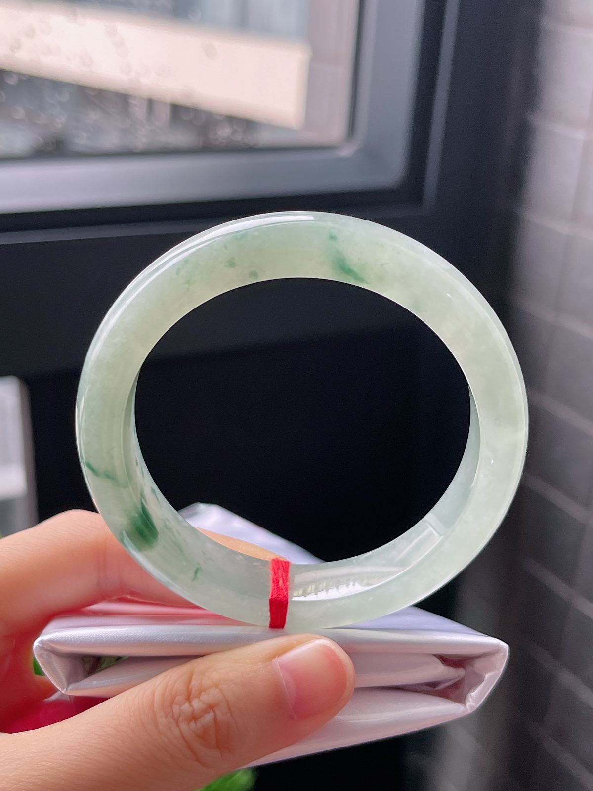 圈口55，冰糯飘花翡翠手镯