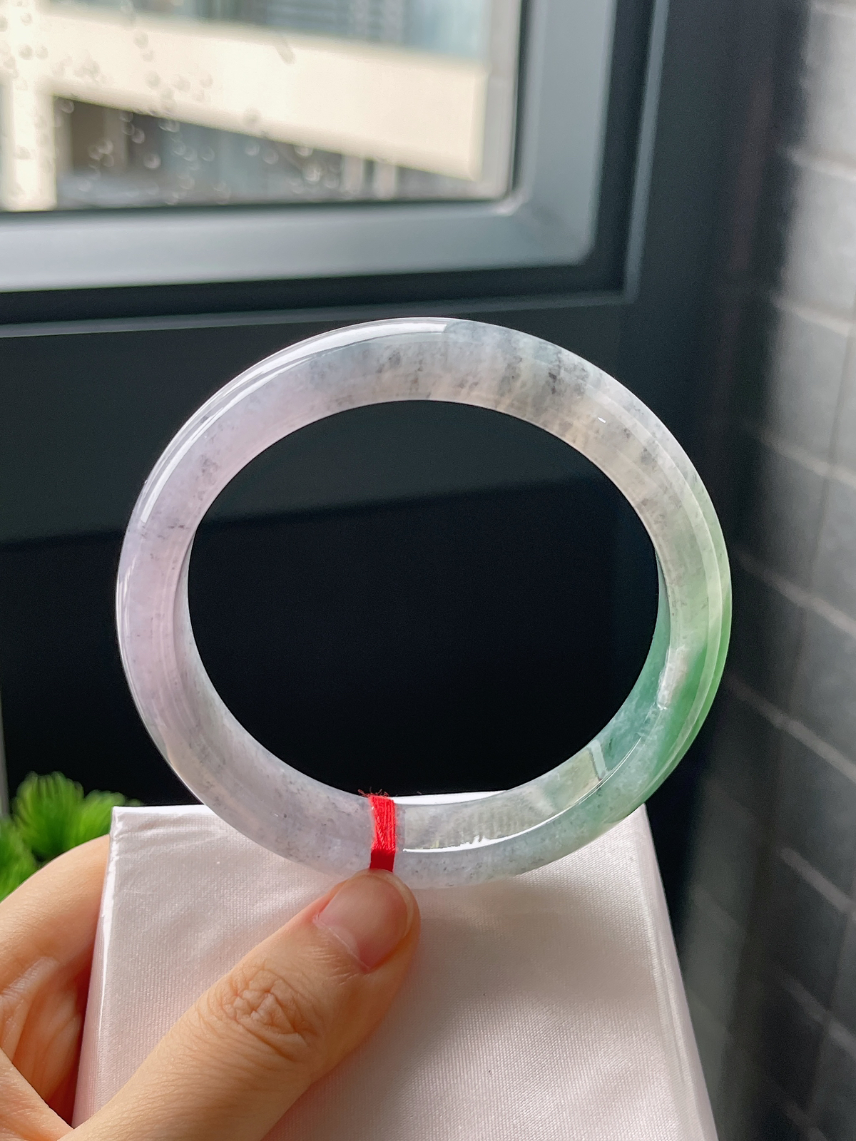 圈口62.3，大圈口冰糯带绿紫底乌鸡花 翡翠正圈手镯十分特色